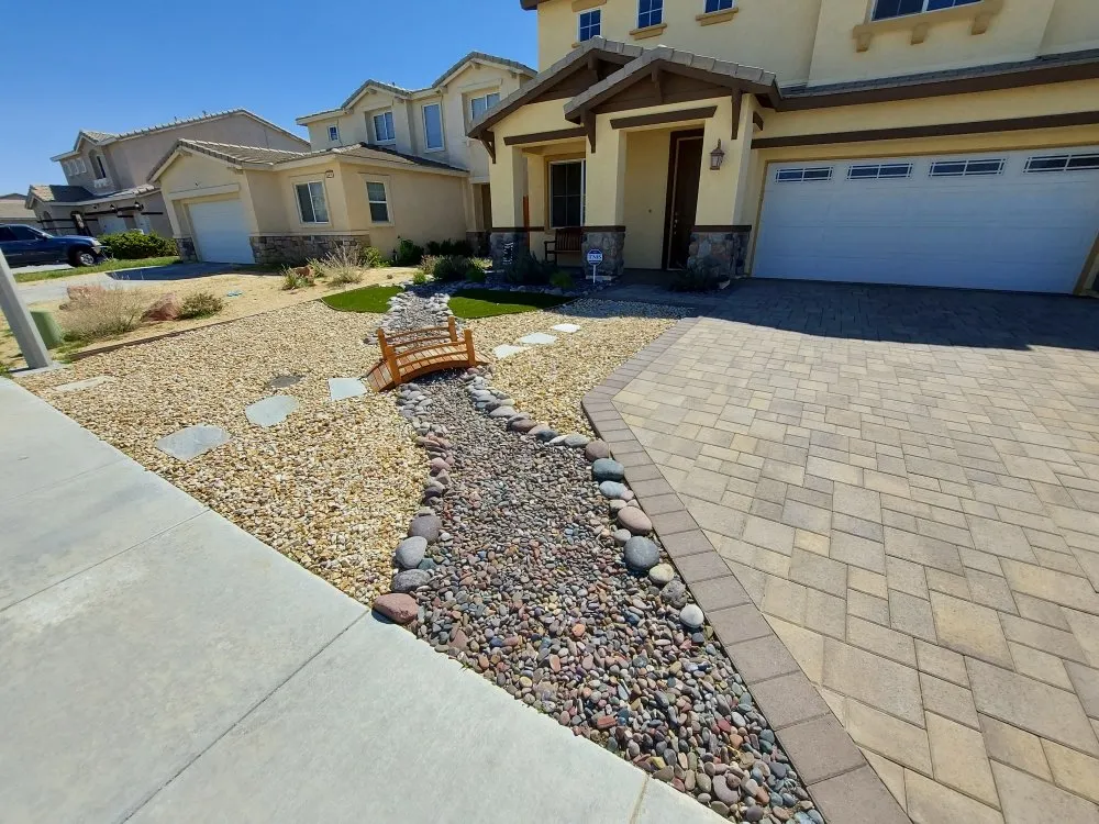 Trusted lawn mowing service for homes across Mojave, CA - I&E RICARDEZ LANDSCAPING & MAINTENANCE