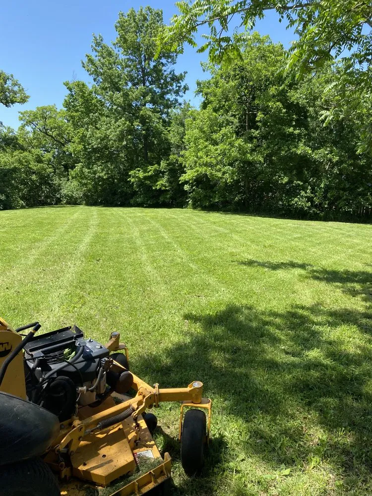 Expert yard cleanup service in Marysville, KS - I&E Seasonal Services