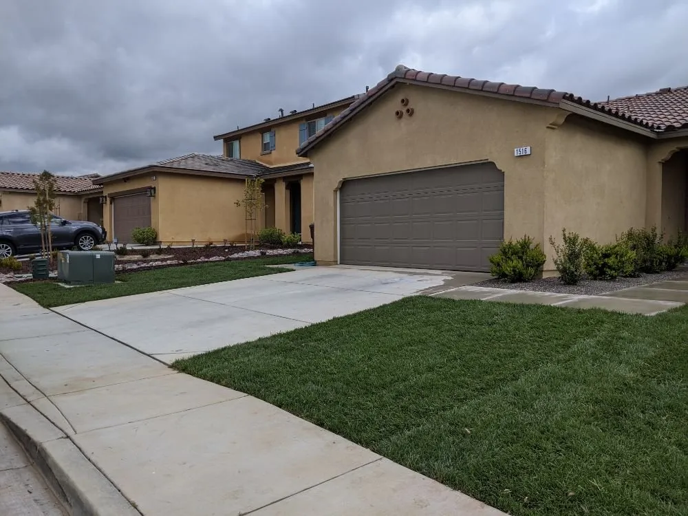 Expert outdoor landscaping experts serving Beaumont, CA - ieLawnPros