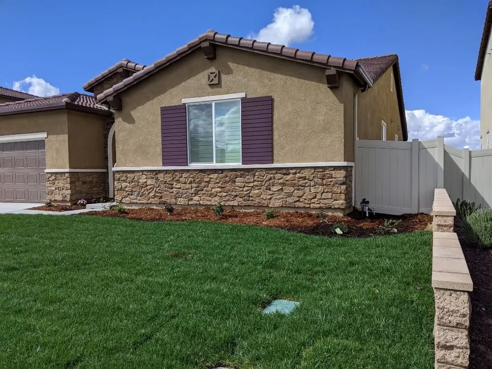 Custom lawn mowing service in Beaumont, CA by ieLawnPros