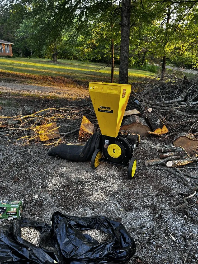 Custom garden landscaping in Tremont, MS - If It Grows It Mows, Leaf Relief & Woody Debris Removal