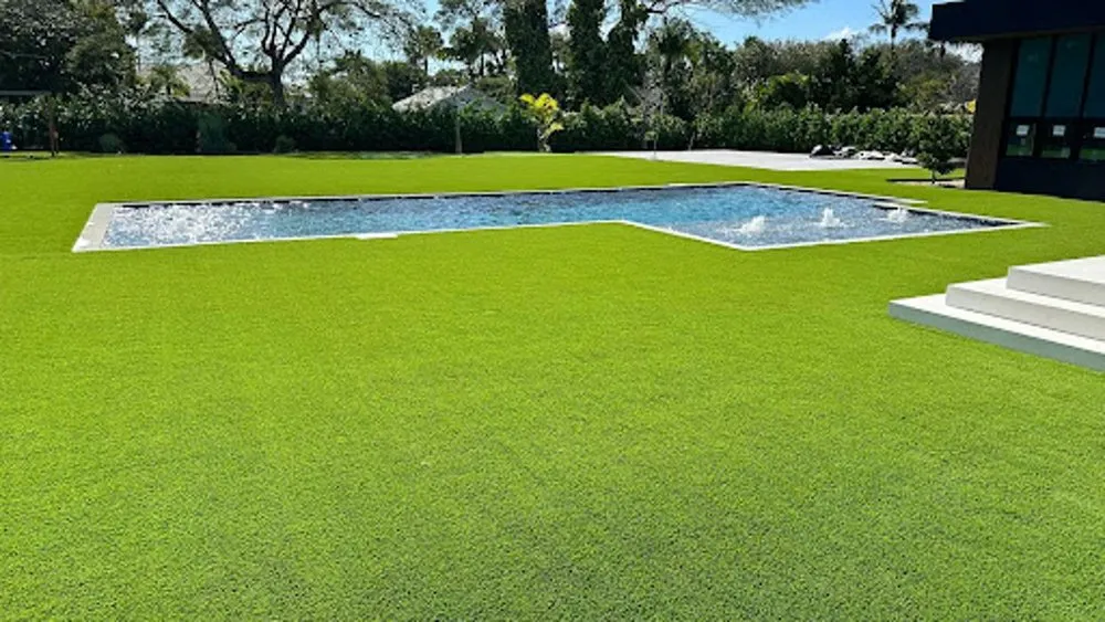 Custom lawn mowing service in Miami, FL by IFM Turf