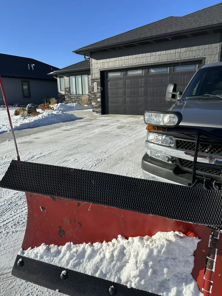 Professional yard maintenance experts serving Bismarck, ND - IG Lawn and Landscape