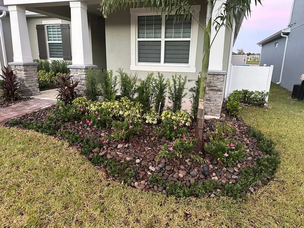 Custom outdoor landscaping with custom design in St. Cloud, FL by iGardens Landscaping