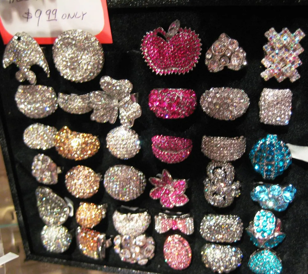 Custom yard cleanup service in Porter, TX - Iglesias Lawn Services