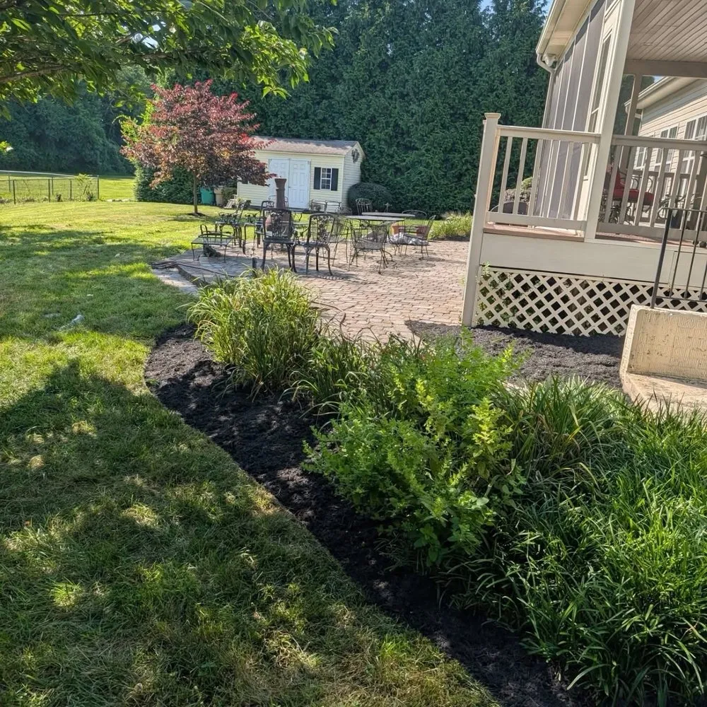 Trusted lawn mowing service experts serving Newark, DE - Igo Landscaping