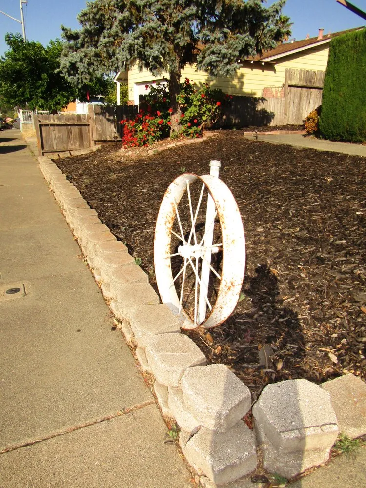 Expert lawn mowing service experts serving American Canyon, CA - iGreen Landscaping Company