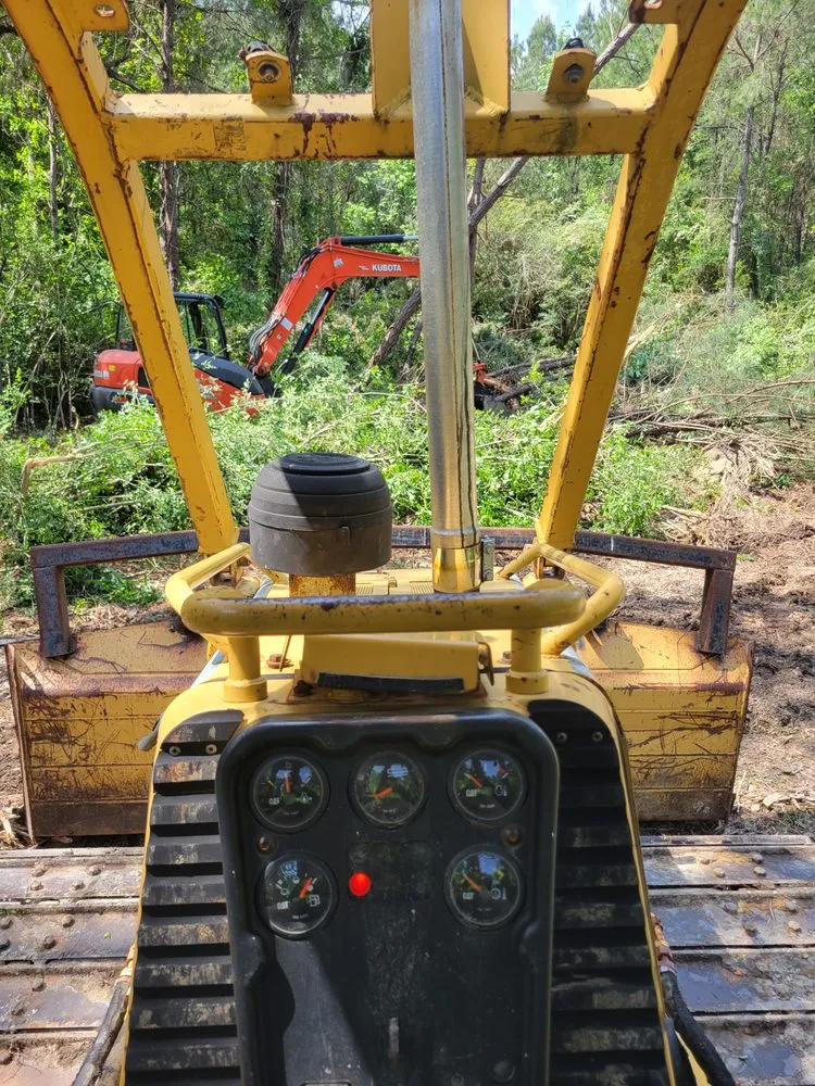 Top-rated landscaping services in Lacombe, LA - IL Trucking