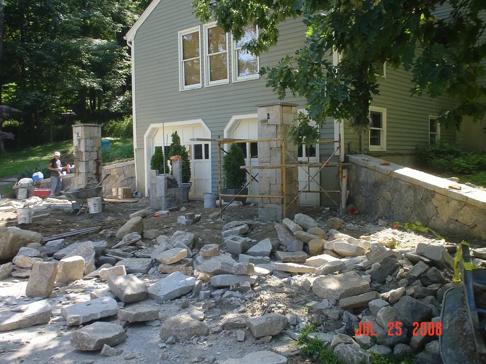 Expert residential landscaping in Brookfield, CT by Illescas construction