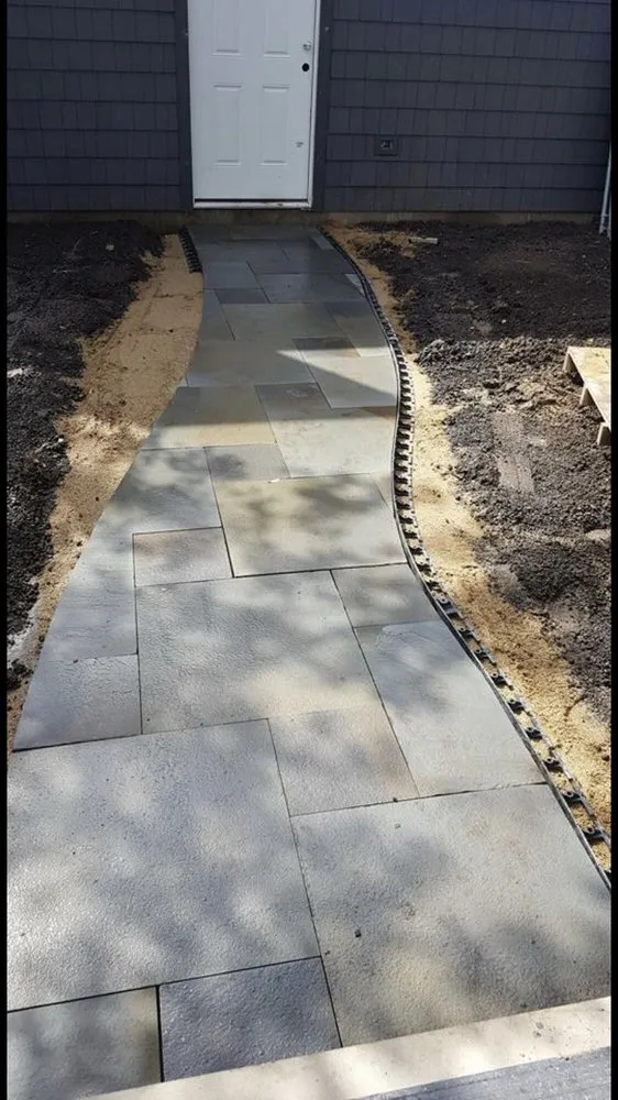 Custom landscape installation in Chicago, IL by Illinois Brick Company