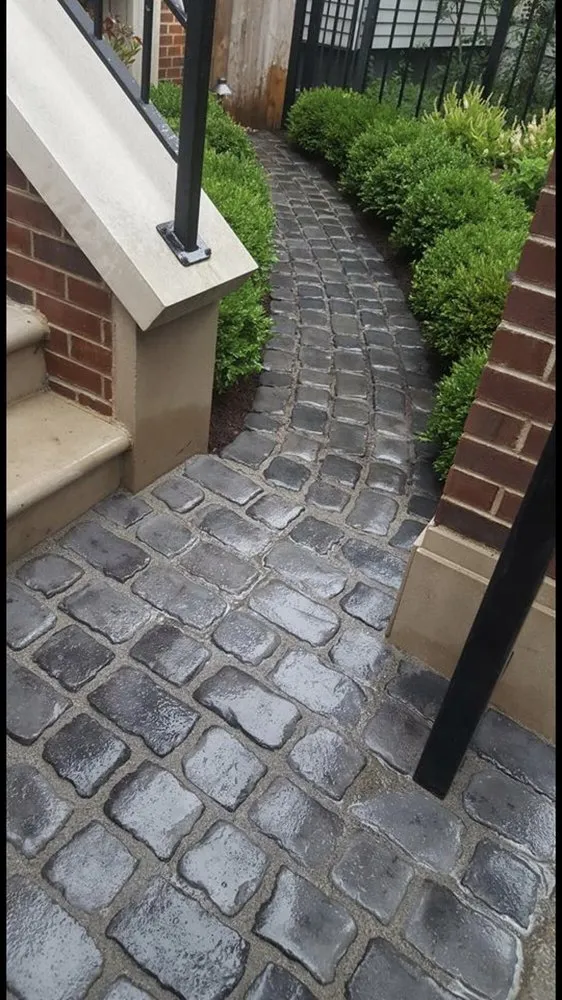 Custom lawn care service in Chicago, IL by Illinois Brick Company