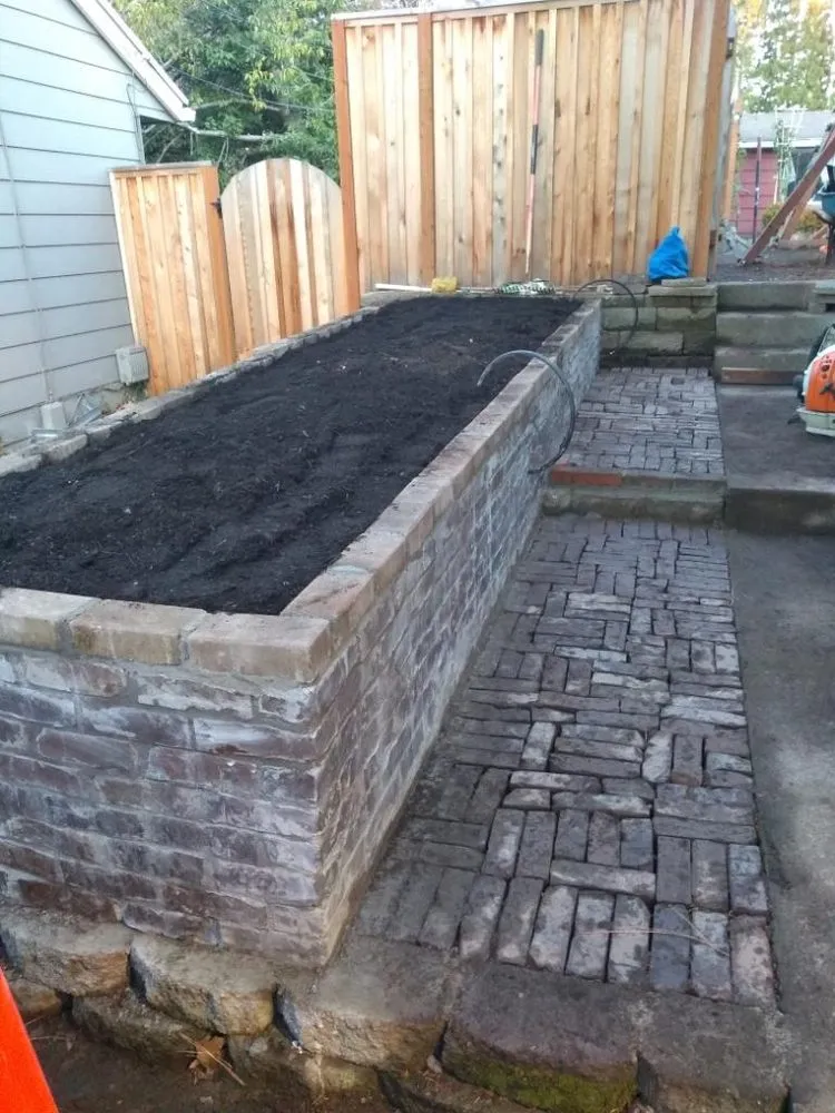 Top-rated residential landscaping experts serving Beaverton, OR - I&M Landscsping