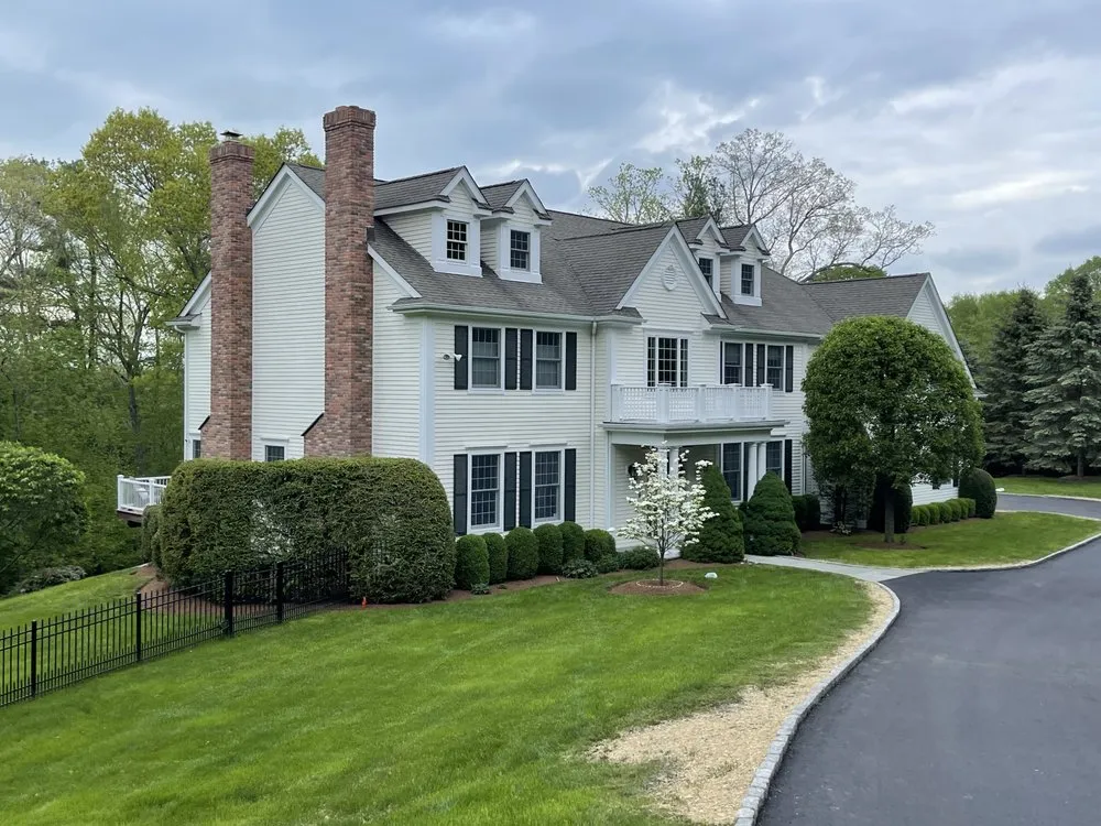 Professional yard cleanup service experts serving Fairfield, CT - Imagine and Create Landscaping