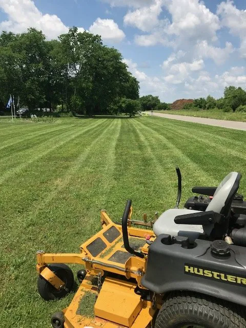 Custom lawn mowing service in Murfreesboro, TN - IMB Lawn Care