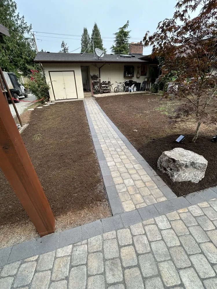 Custom lawn mowing service for homes across Auburn, WA - IMD landscaping