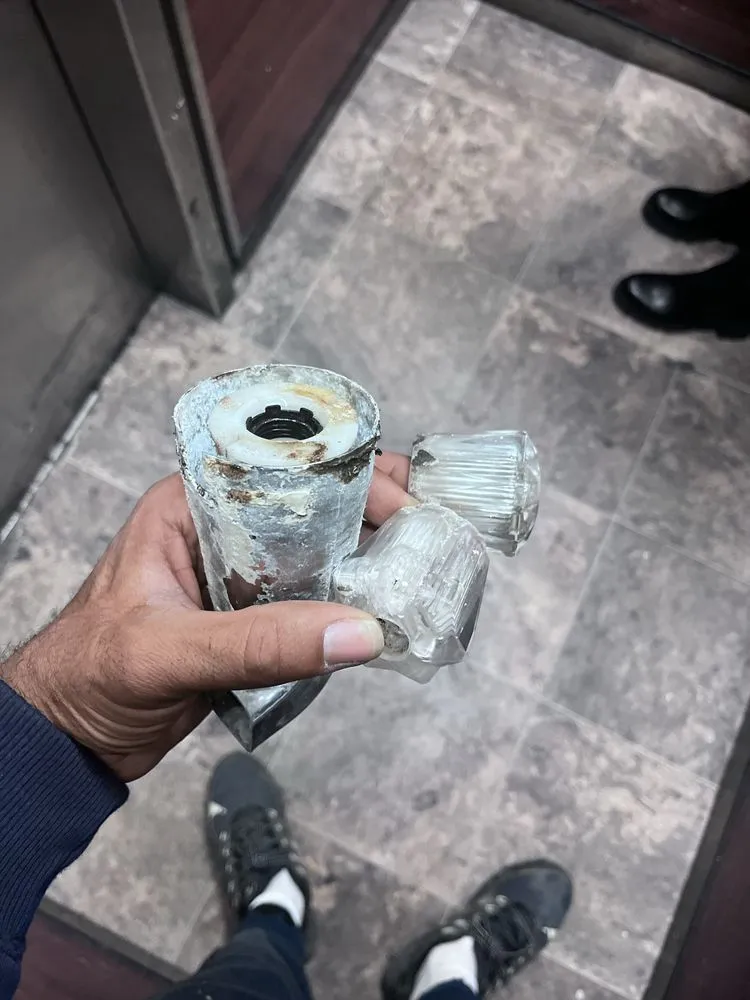 Local lawn care service for homes in Philadelphia, PA by Imfly Volaro