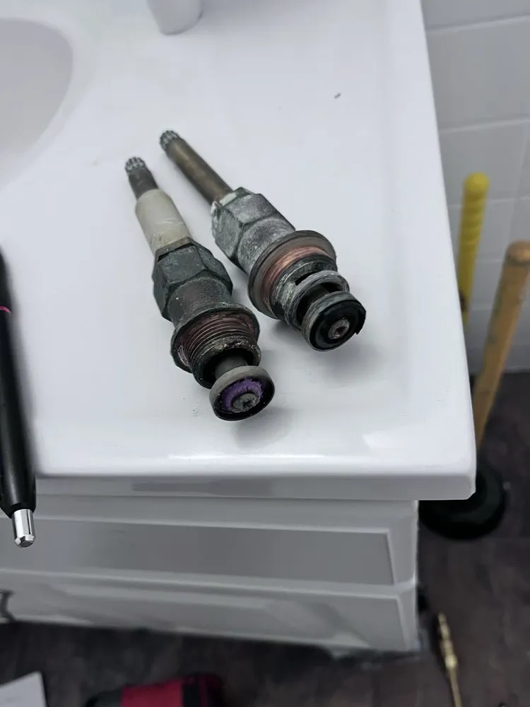 Professional lawn mowing service for residential properties in Philadelphia, PA by Imfly Volaro