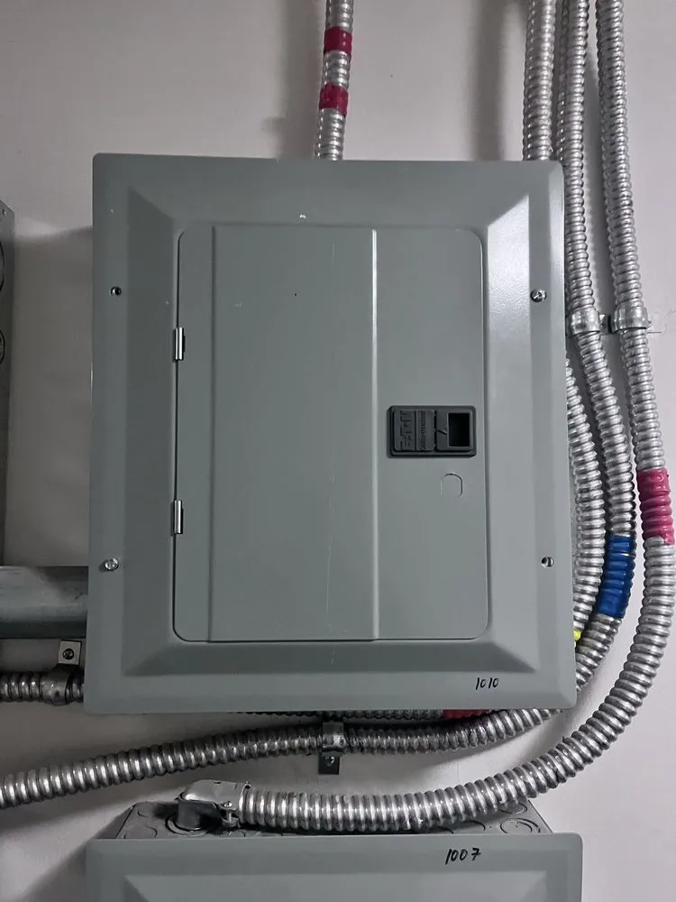 Professional lawn care service in Philadelphia, PA by Imfly Volaro