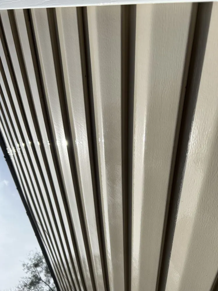 Custom lawn mowing service for homes in Milton, FL by Immaculate Lawn Service