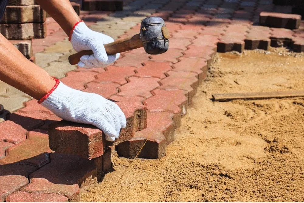 Reliable yard maintenance for beautiful yards across Kansas City, MO - Immovable Masonry