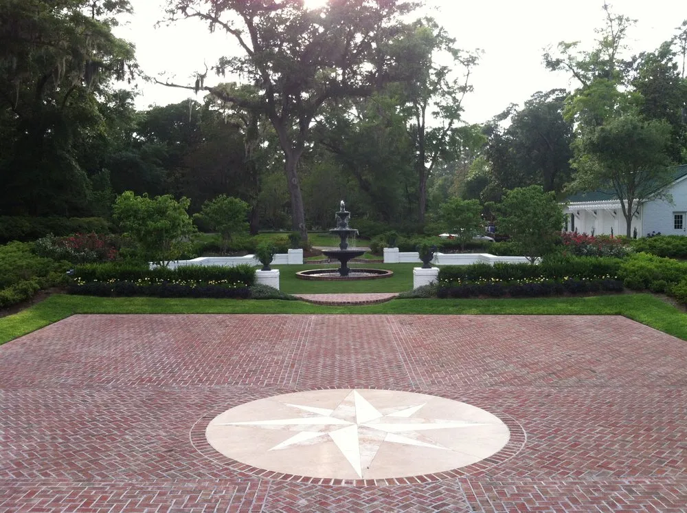 Affordable lawn care service experts serving Wilmington, NC - iMOW Lawn Services