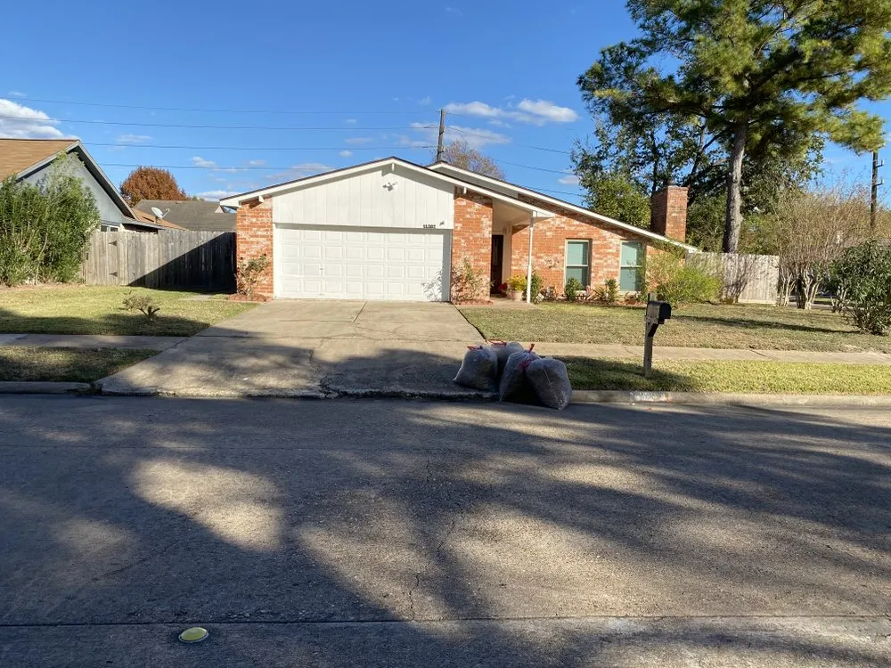 Reliable yard cleanup service experts serving Houston, TX - iMow Lawns