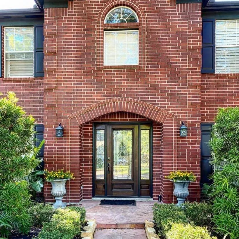 Reliable yard cleanup service experts serving Houston, TX - iMow Lawns