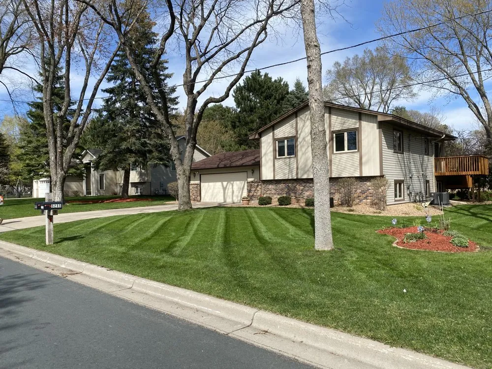 Custom lawn care service for outdoor upgrades across Minneapolis, MN - iMowediT