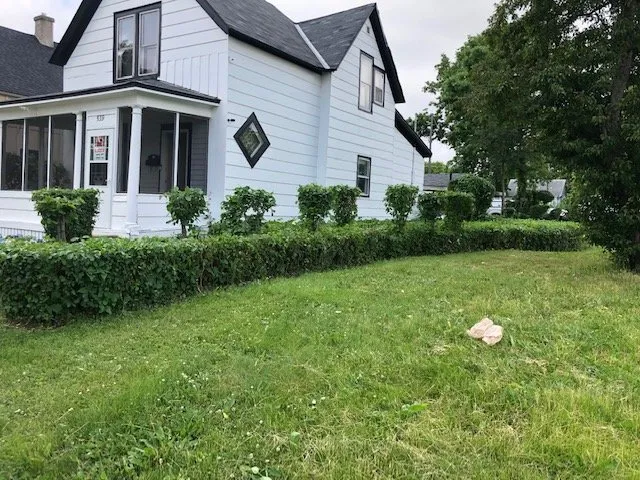 Professional outdoor landscaping for outdoor upgrades across Minneapolis, MN - iMowediT