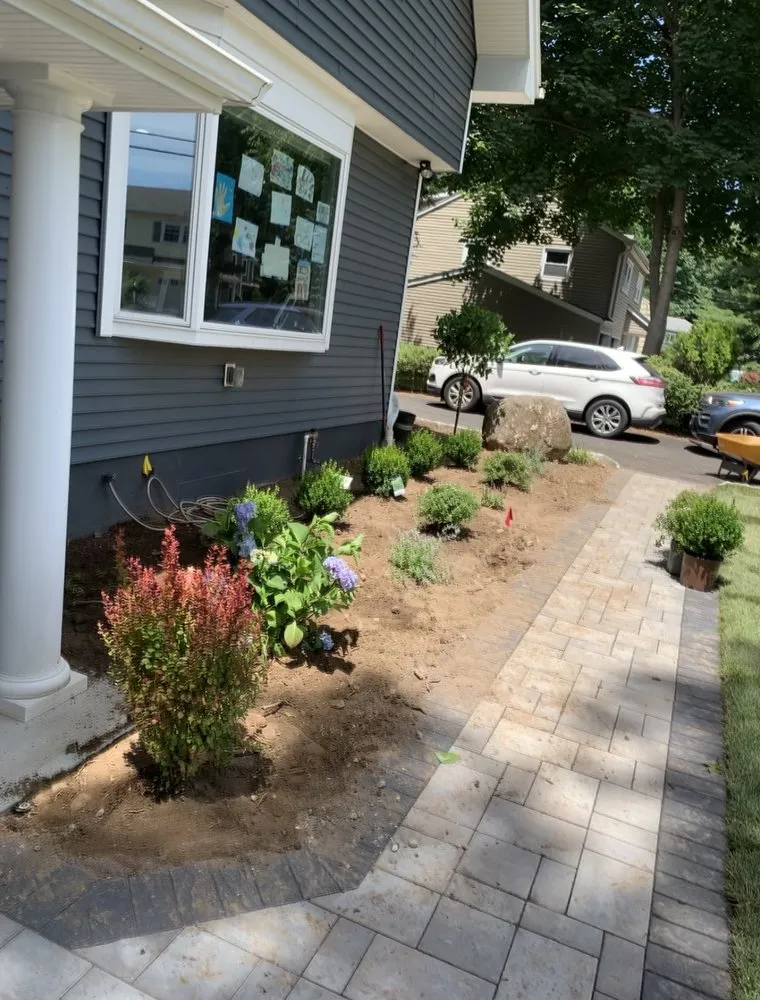 Custom yard maintenance experts serving Ramsey, NJ - Impeccable Landscaping