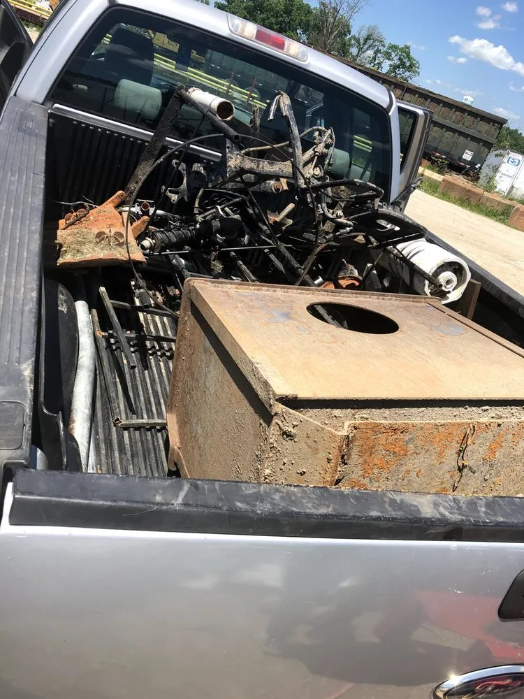 Top-rated yard cleanup service for year-round maintenance across Imperial, MO - Imperial Landscaping