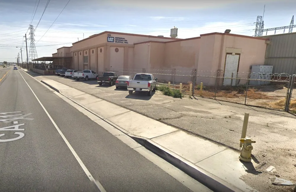 Reliable yard cleanup service in Coachella, CA - Imperial Sprinkler Supply