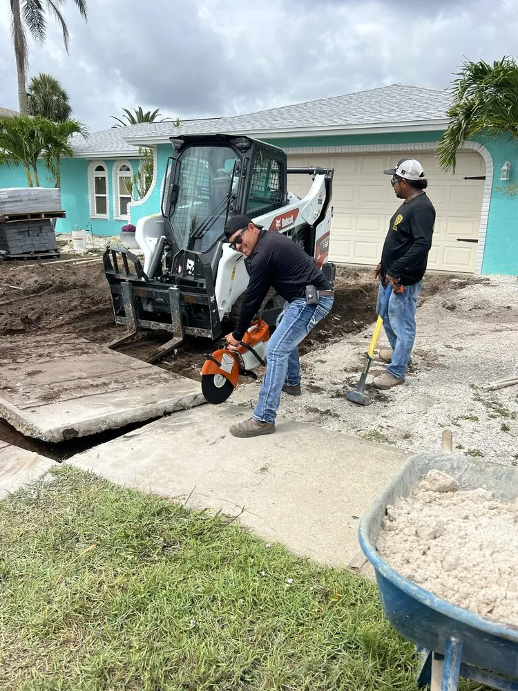 Local yard cleanup service with custom design in Melbourne, FL by Imperium Pavers