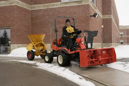 Expert outdoor landscaping in Elmhurst, IL - In & Out Maintenance Service, Inc.