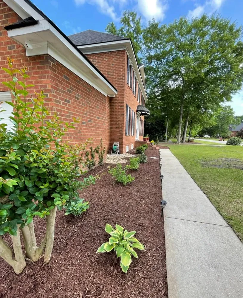 Custom landscape design with custom design in Florence, SC by In A Jiffy