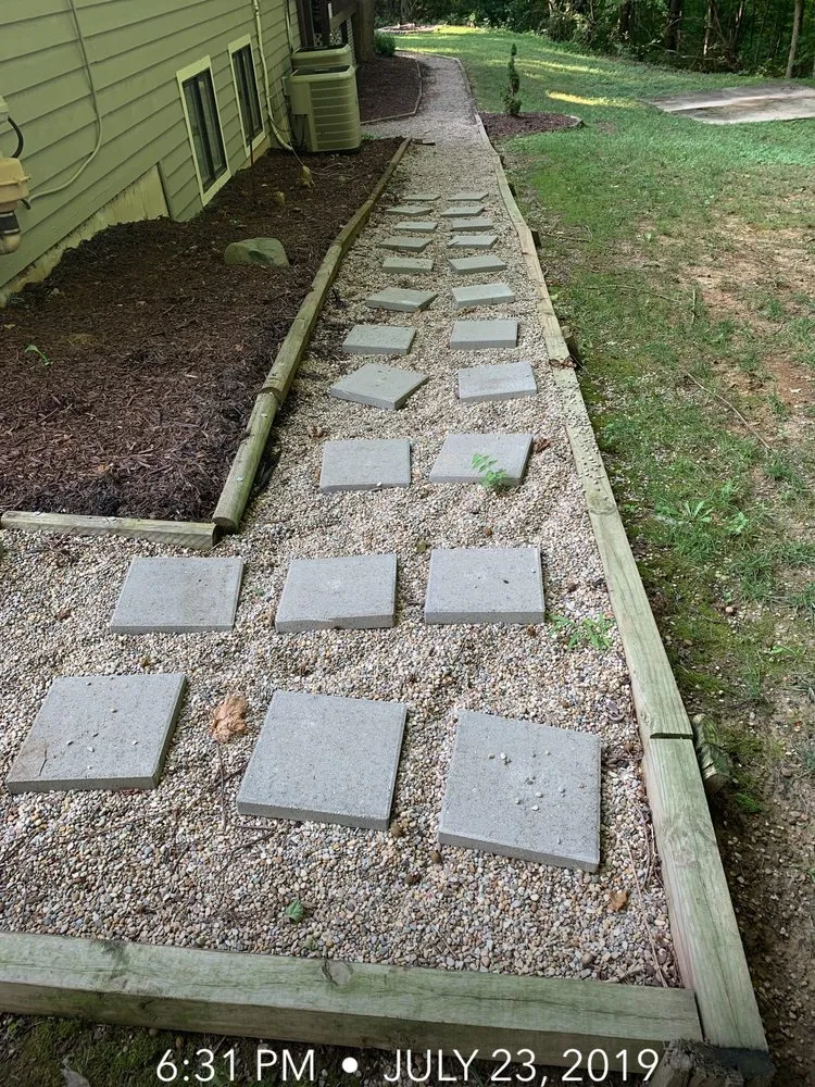 Affordable garden landscaping in Cincinnati, OH by In Every Season Services