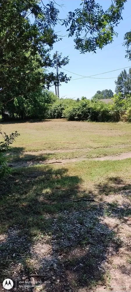 Local yard maintenance in Durant, OK - In His Honor Lawn Care Service