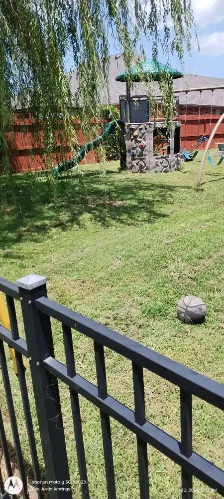 Local yard cleanup service for year-round maintenance in Durant, OK by In His Honor Lawn Care Service