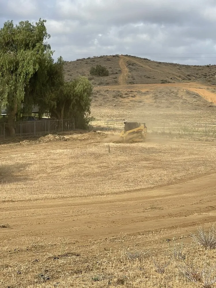 Custom residential landscaping experts serving Riverside, CA - In The Dust Hauling