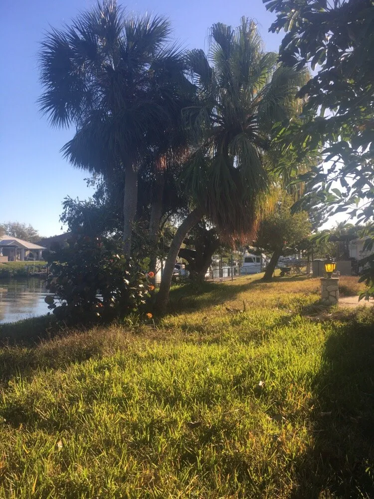 Top-rated garden landscaping in Vero Beach, FL - In the Son Lawn Maintenance