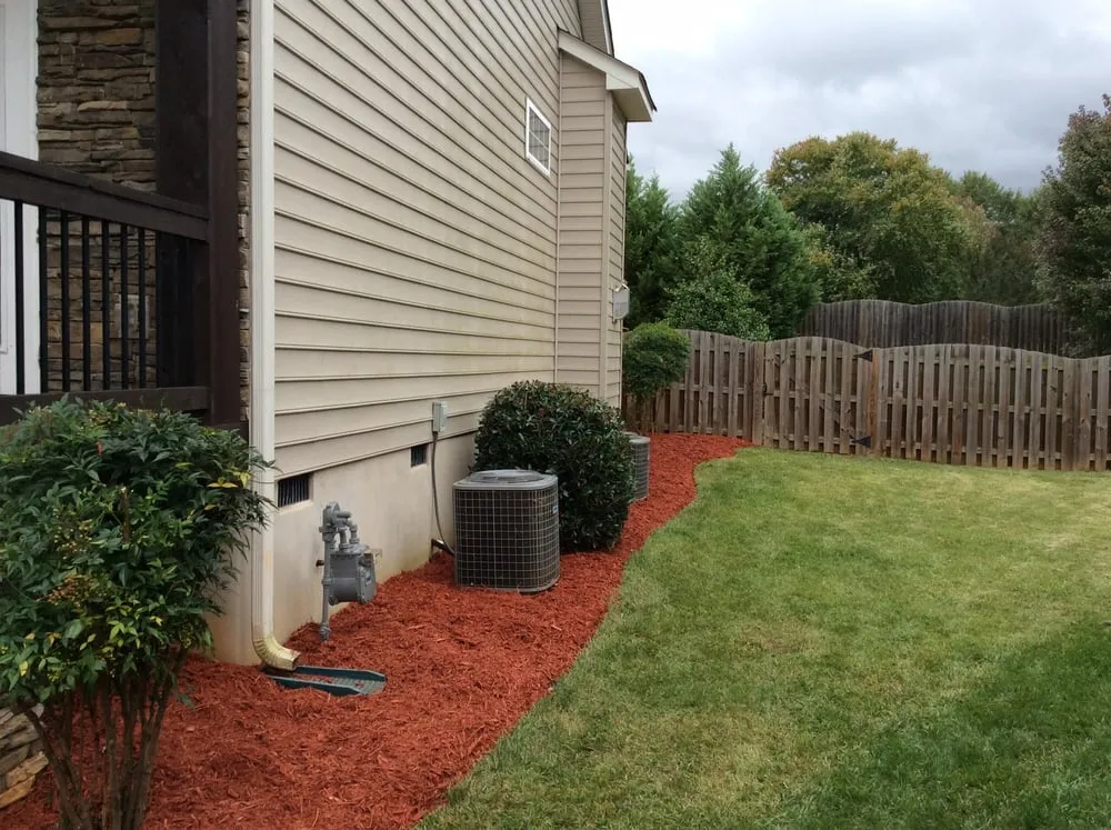 Custom yard maintenance for beautiful yards across Simpsonville, SC - In the Weeds Lawncare