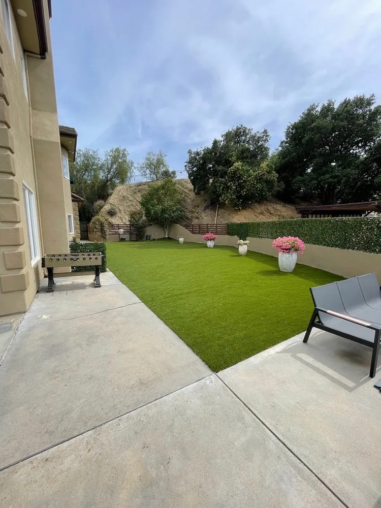 Reliable yard maintenance in Palmdale, CA by In2it Landscaping
