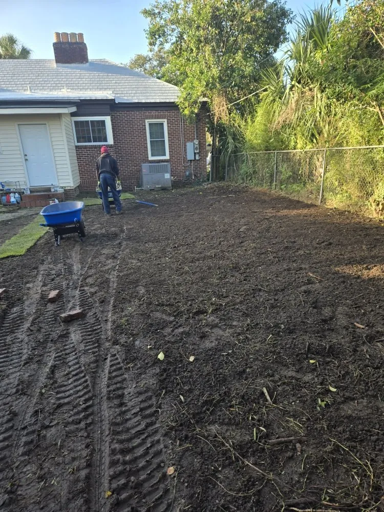 Top-rated yard cleanup service for year-round maintenance across Hinesville, GA - Incredible Cuts