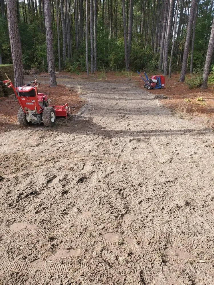 Affordable lawn mowing service in Hinesville, GA - Incredible Cuts