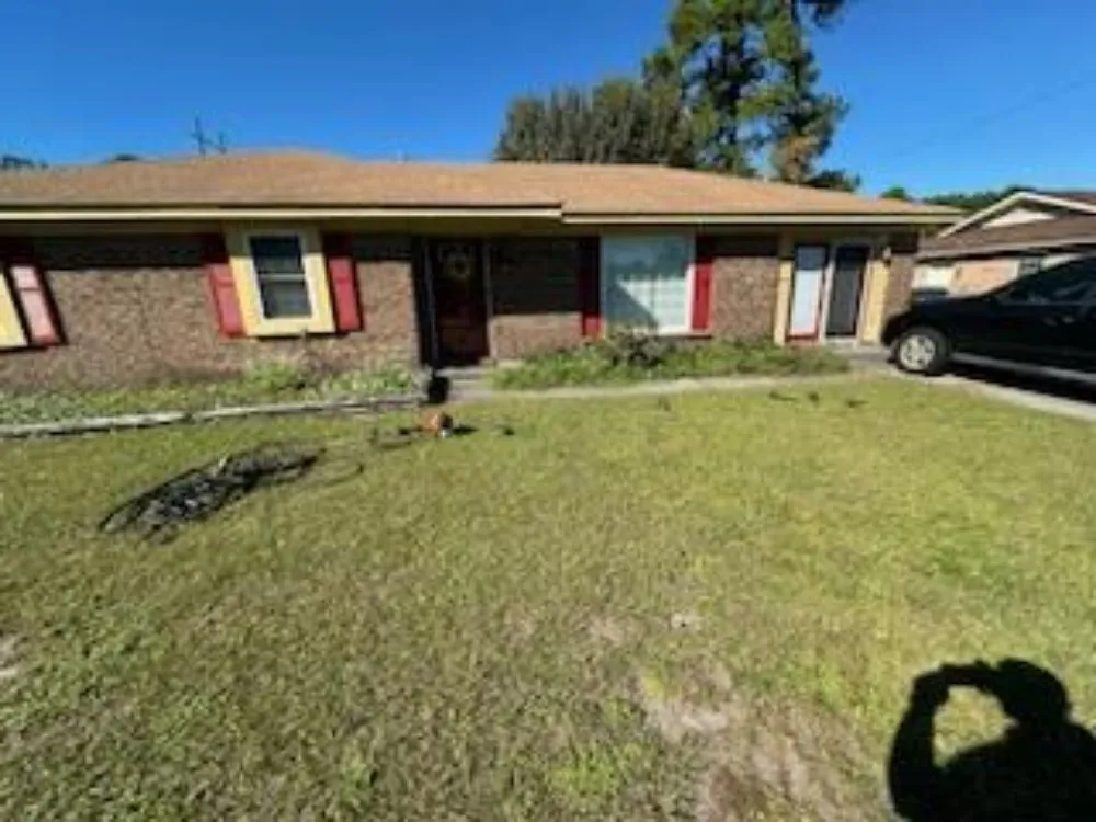 Affordable outdoor landscaping in Hinesville, GA by Incredible Cuts