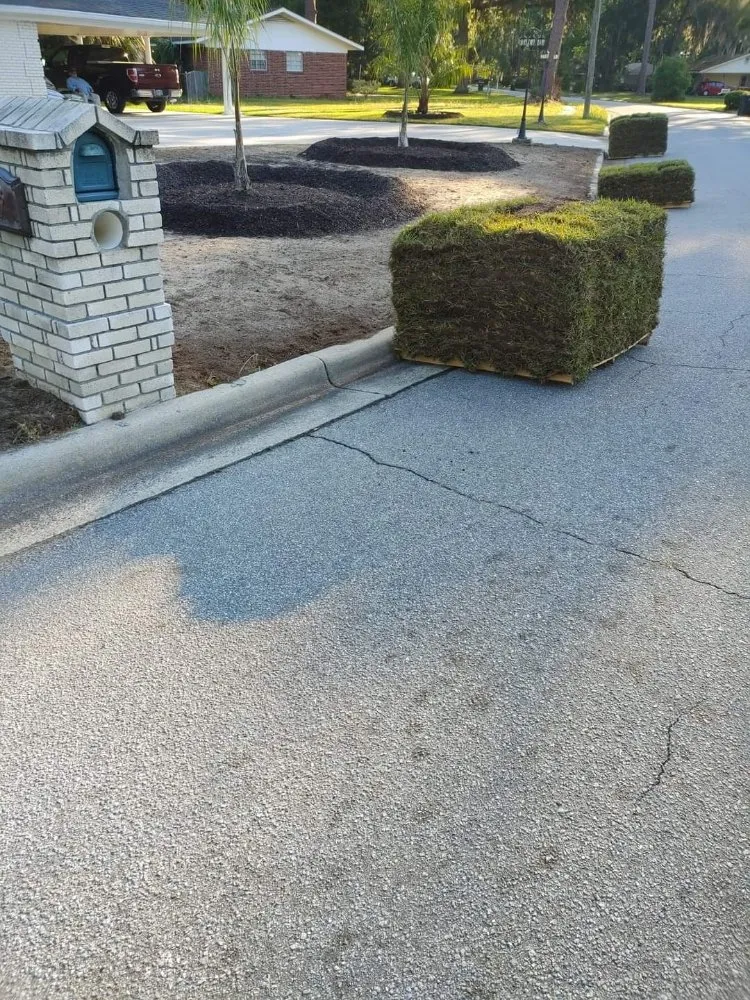 Top-rated yard cleanup service for homes in Hinesville, GA by Incredible Cuts