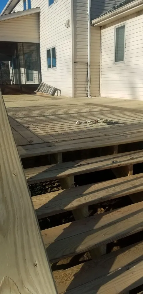 Reliable yard cleanup service in Bunker Hill, WV by Incredible Home Services