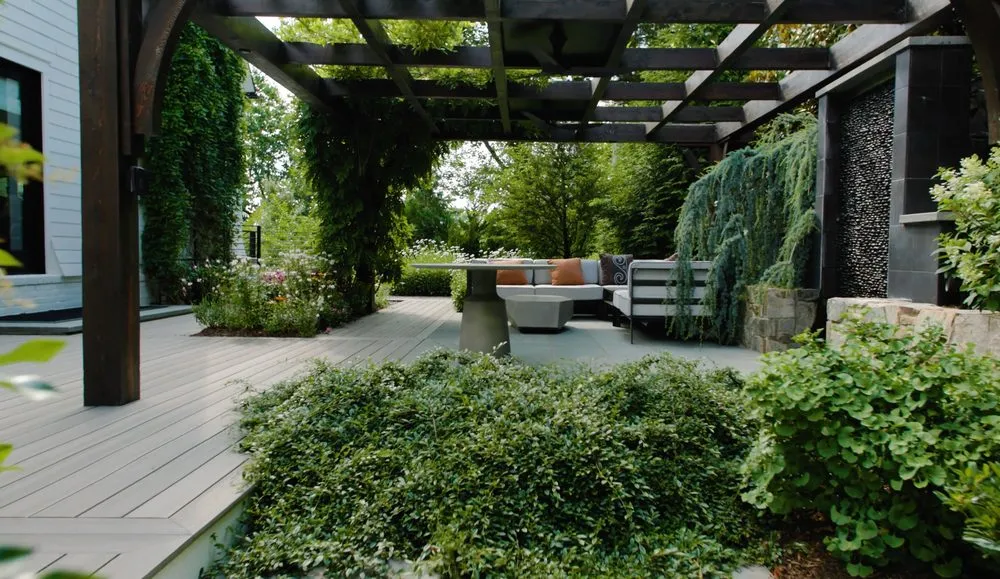 Top-rated lawn care service for homes in Lorton, VA by Independence Landscape