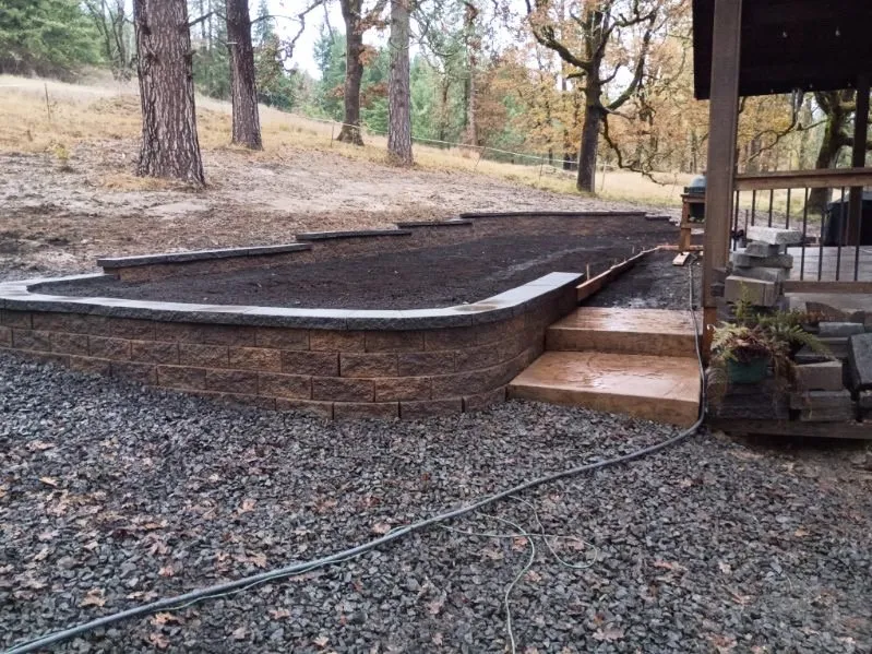 Affordable yard maintenance in Oregon City, OR by Independent Landscapes