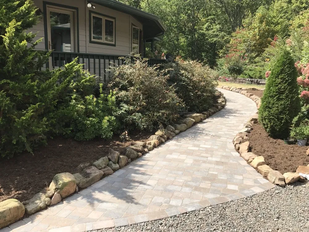 Expert landscape design for homes in Buffalo Valley, TN by Indian Creek Landscapes